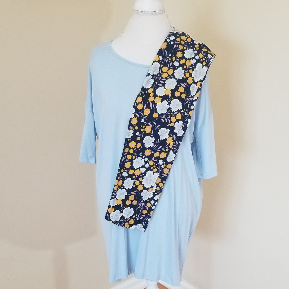 Agnes and Dora Hi-lo Tall Tee